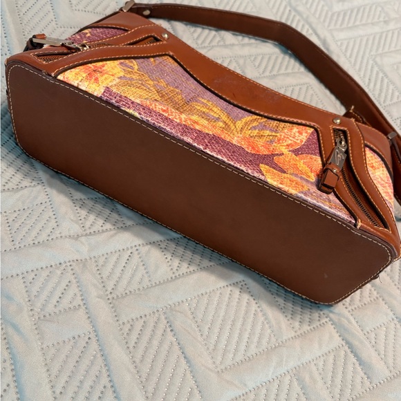 Etienne Aigner Westport Collection Privee Handbag Purse Retired 2010 - Picture 8 of 8